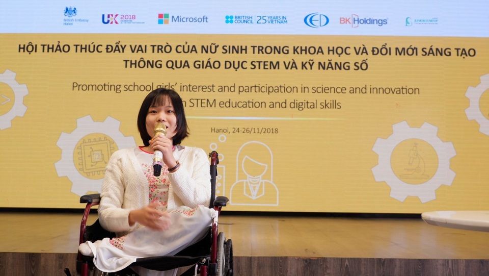 Nữ sinh và công nghệ số trong thời đại mới - 1