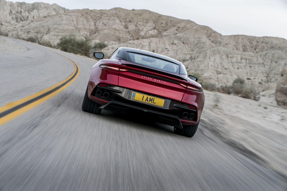 Aston Martin Hồ Chí Minh chính thức nhận đặt hàng DBS Superleggera - 4 Aston Martin Hồ Chí Minh chính thức nhận đặt hàng DBS Superleggera - 4