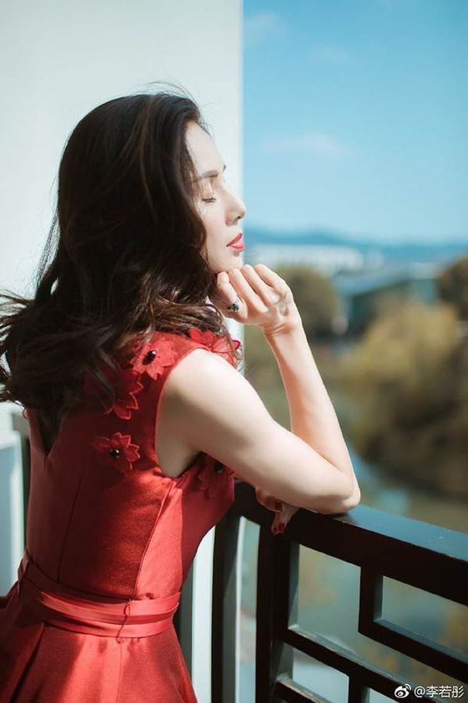 Mỹ nhân không tuổi Lý Nhược Đồng thảnh thơi tận hưởng cuộc sống độc thân - 14 Mỹ nhân không tuổi Lý Nhược Đồng thảnh thơi tận hưởng cuộc sống độc thân - 14