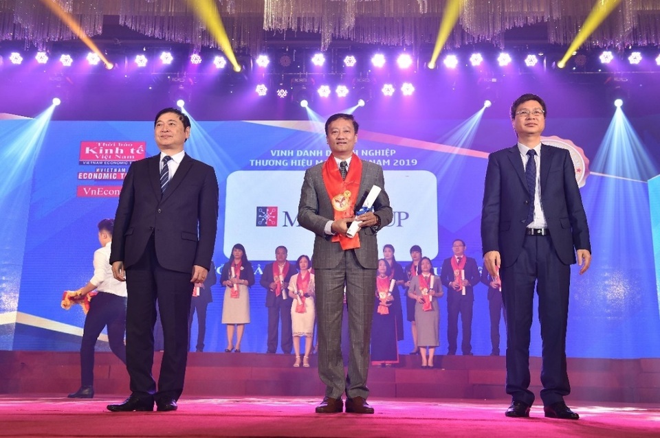MIKGroup lọt Top 10 thương hiệu mạnh lĩnh vực BĐS - 1 MIKGroup lọt Top 10 thương hiệu mạnh lĩnh vực BĐS - 1