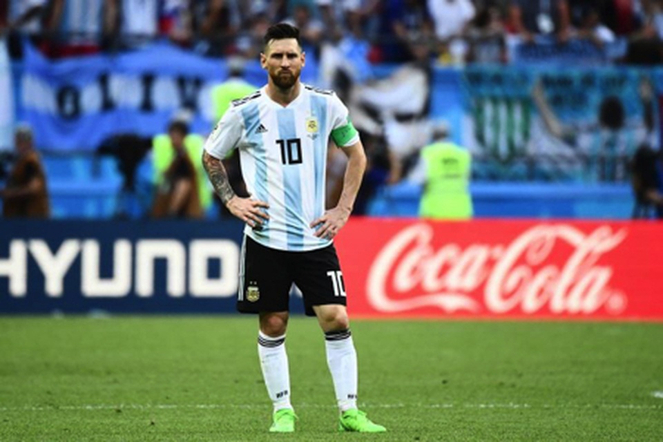 Fan hâm mộ Messi chia tay bạn gái vì… C.Ronaldo - 3