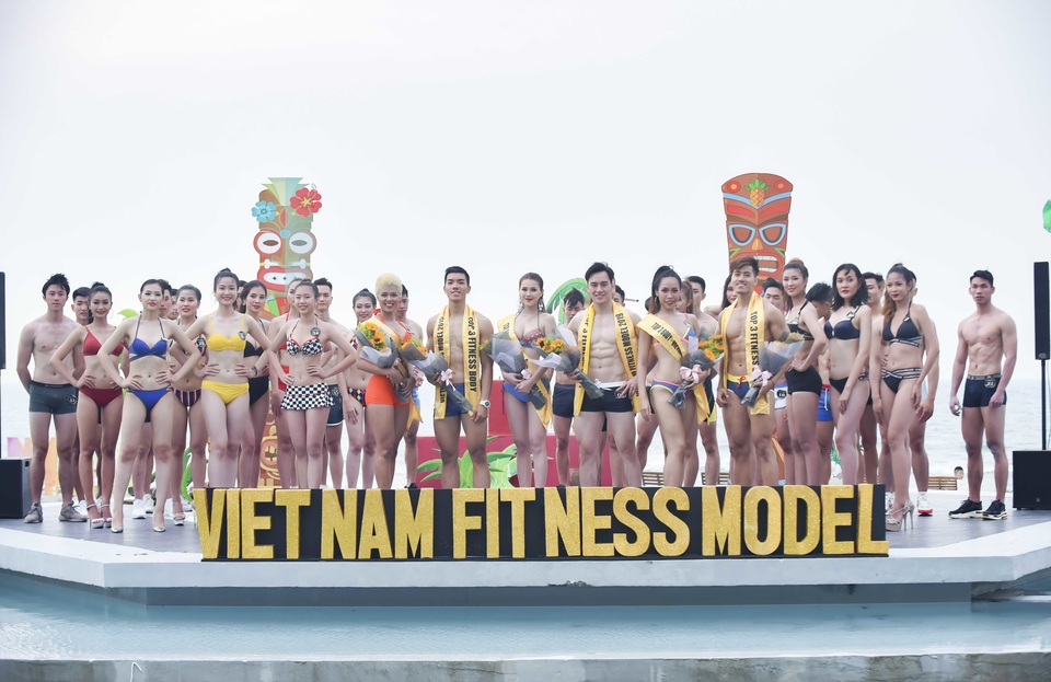 Phan Thị Mơ, Trương Diệu Ngọc bỏng mắt vì hình thể thí sinh - 2 Phan Thị Mơ, Trương Diệu Ngọc bỏng mắt vì hình thể thí sinh - 2