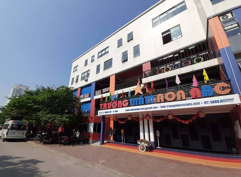 Bé 5 tuổi bị trường thông báo ngừng nhận vì thiếu tiền đóng học 14 tháng? - 1 Bé 5 tuổi bị trường thông báo ngừng nhận vì thiếu tiền đóng học 14 tháng? - 1