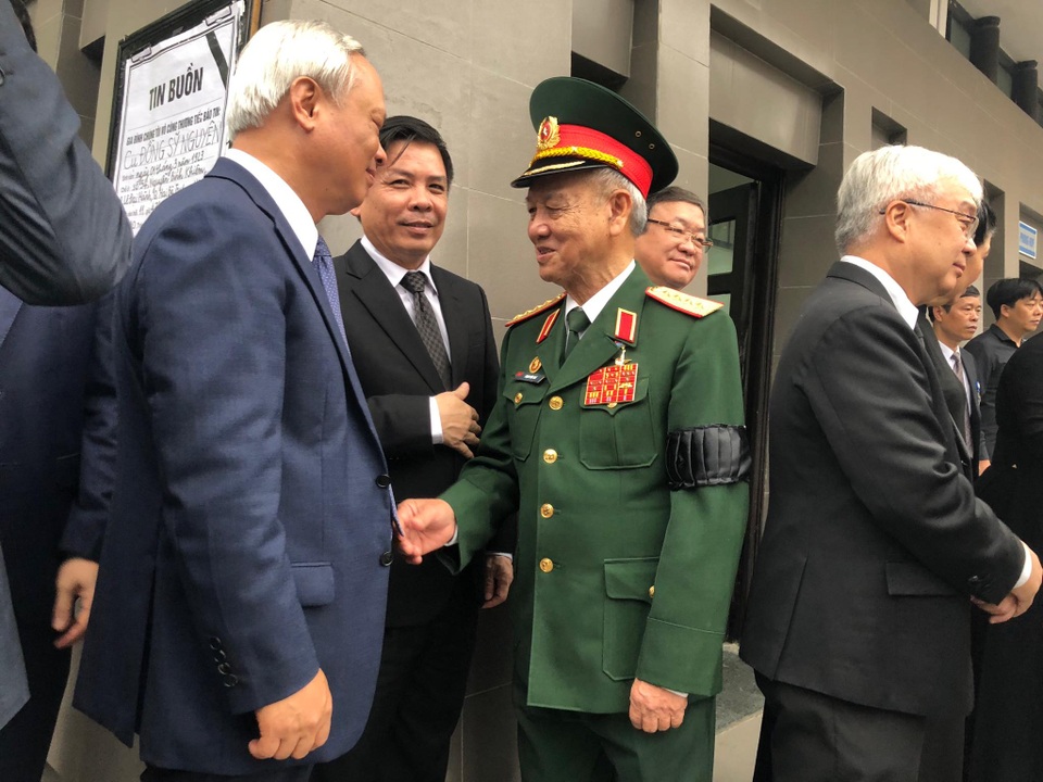 Lãnh đạo Đảng, Nhà nước tiễn biệt Trung tướng Đồng Sỹ Nguyên - 21 Lãnh đạo Đảng, Nhà nước tiễn biệt Trung tướng Đồng Sỹ Nguyên - 21