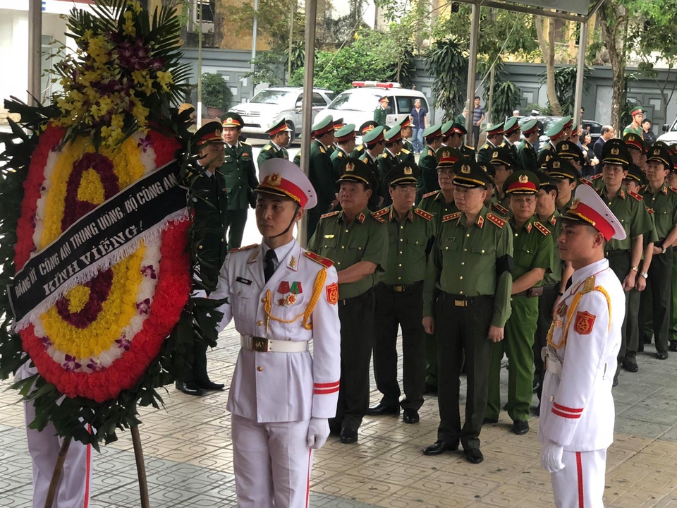 Lãnh đạo Đảng, Nhà nước tiễn biệt Trung tướng Đồng Sỹ Nguyên - 14 Lãnh đạo Đảng, Nhà nước tiễn biệt Trung tướng Đồng Sỹ Nguyên - 14