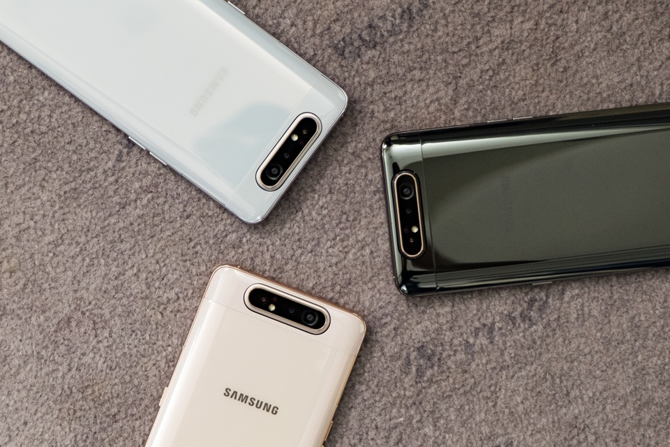 Samsung bất ngờ ra mắt Galaxy A80 có camera trượt xoay 180 độ - 2 Samsung bất ngờ ra mắt Galaxy A80 có camera trượt xoay 180 độ - 2