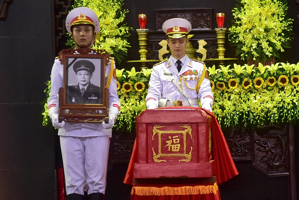 Hình ảnh Lễ truy điệu Trung tướng Đồng Sỹ Nguyên - 11 Hình ảnh Lễ truy điệu Trung tướng Đồng Sỹ Nguyên - 11