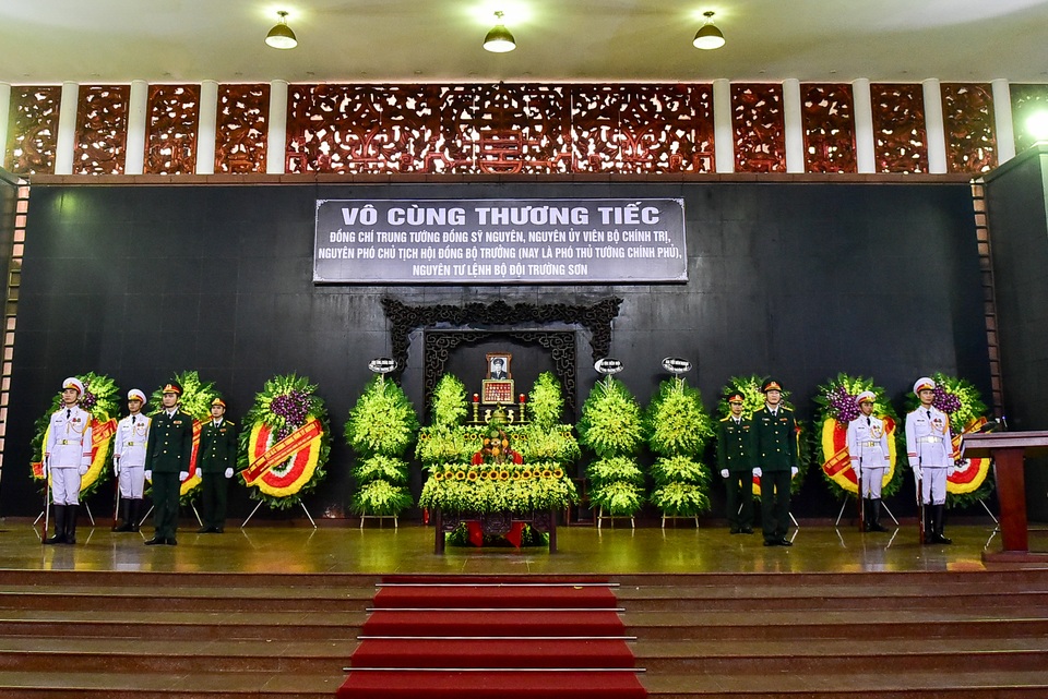 Hình ảnh Lễ truy điệu Trung tướng Đồng Sỹ Nguyên - 1 Hình ảnh Lễ truy điệu Trung tướng Đồng Sỹ Nguyên - 1