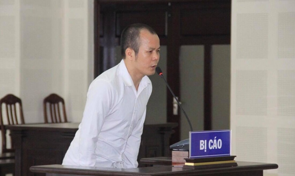 Buôn ma túy lãnh án chung thân, bị cáo khóc vì nghĩ đến mẹ già, con thơ - 1 Buôn ma túy lãnh án chung thân, bị cáo khóc vì nghĩ đến mẹ già, con thơ - 1