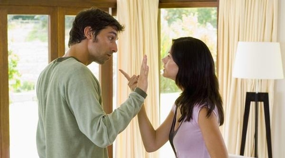 Ngoại tình dễ lây mà khó chữa (2): Công khai và thách vợ bắt quả tang chuyện ngoại tình - 1 Ngoại tình dễ lây mà khó chữa (2): Công khai và thách vợ bắt quả tang chuyện ngoại tình - 1