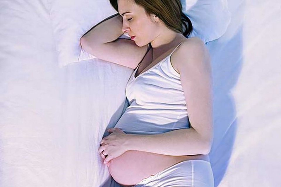 Vì sao phụ nữ mang thai nên ngủ nghiêng? - 1 Vì sao phụ nữ mang thai nên ngủ nghiêng? - 1