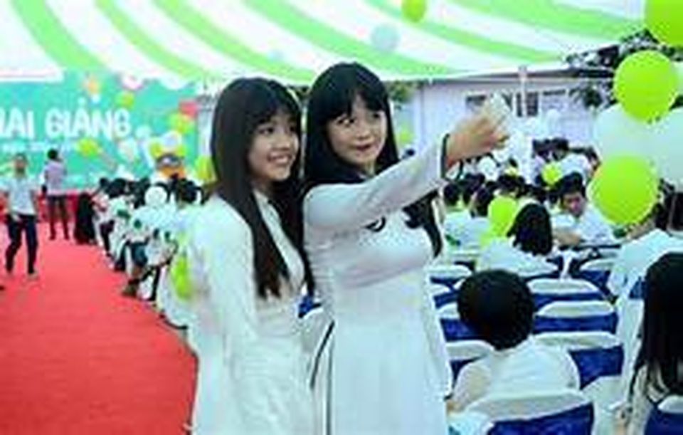 Nhật ký học đường - Thỏa sức sáng tạo clip trên nền bài hát “Ngày ấy bạn và tôi” - 2 Nhật ký học đường - Thỏa sức sáng tạo clip trên nền bài hát “Ngày ấy bạn và tôi” - 2