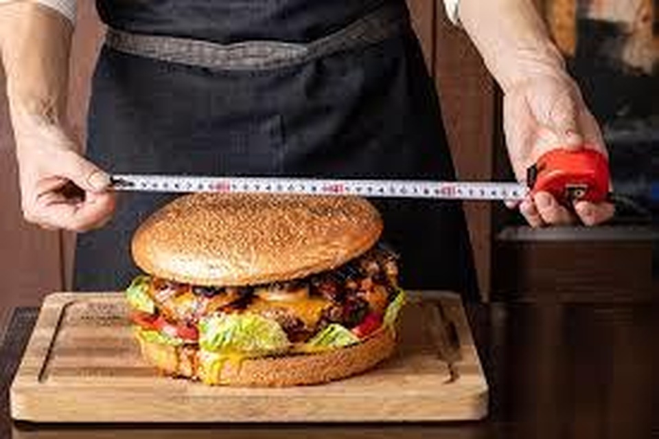 Mục sở thị chiếc bánh Hamburger siêu khủng và siêu đắt - 1 Mục sở thị chiếc bánh Hamburger siêu khủng và siêu đắt - 1