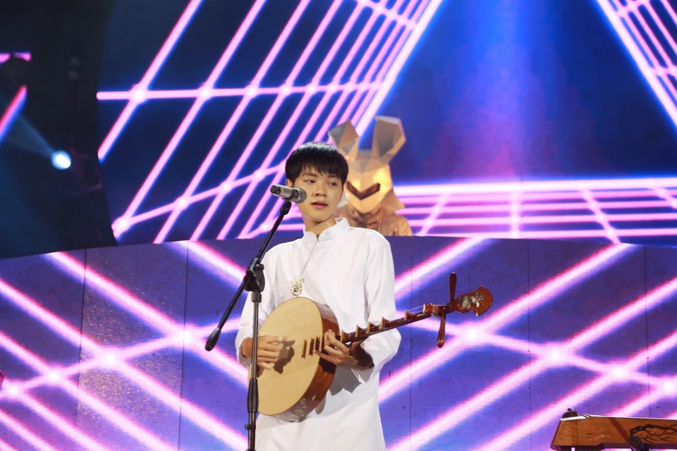 Nghệ sỹ tưng bừng hội ngộ trong đêm nhạc Sài thành - 5 Nghệ sỹ tưng bừng hội ngộ trong đêm nhạc Sài thành - 5