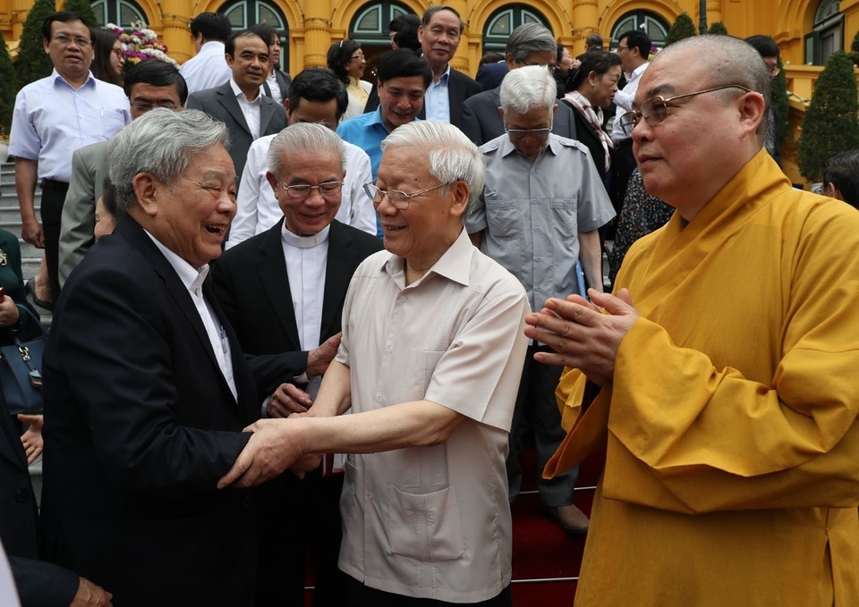Tổng Bí thư, Chủ tịch nước: Không thể để đạo đức xuống cấp - 1 Tổng Bí thư, Chủ tịch nước: Không thể để đạo đức xuống cấp - 1