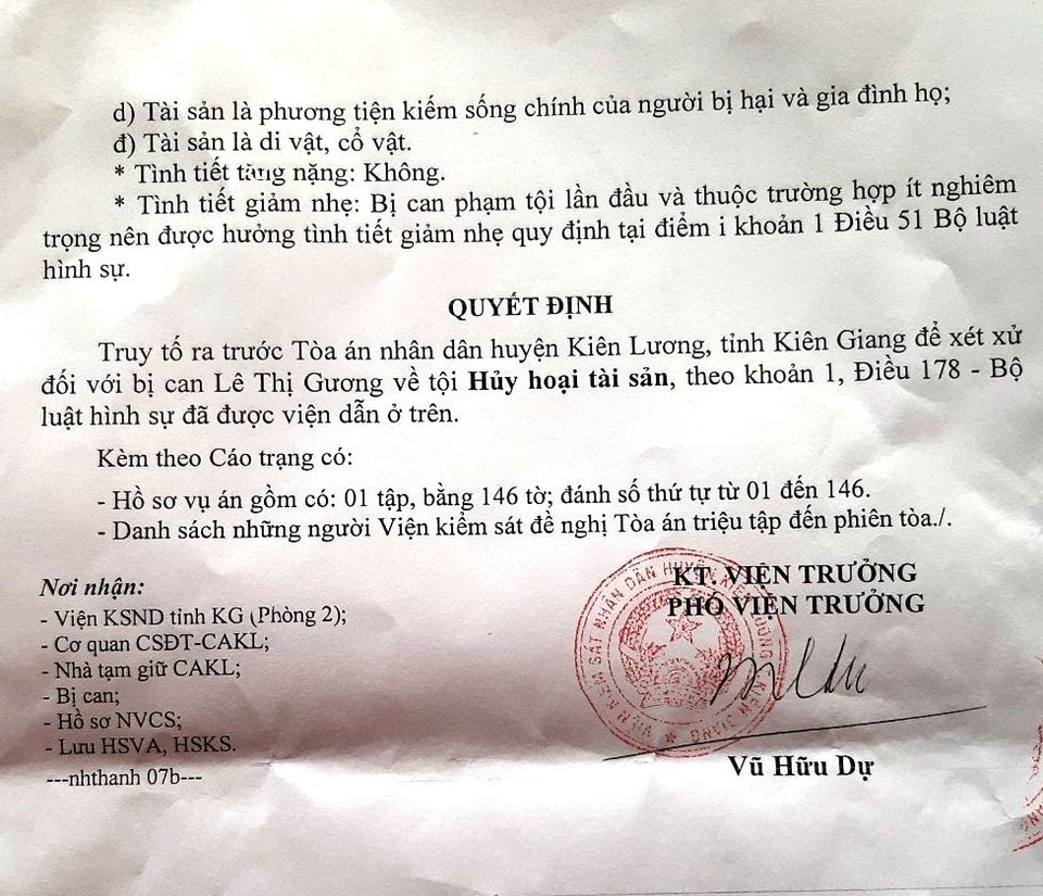Bi hài vụ chặt cây trên đất đã mua, suýt ngồi tù: Vẫn bị truy tố, người dân chết đứng! - 3 Bi hài vụ chặt cây trên đất đã mua, suýt ngồi tù: Vẫn bị truy tố, người dân chết đứng! - 3