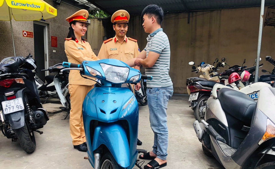 Từ Lạng Sơn xuống Hà Nội nhận lại xe bị trộm 4 năm trước - 1