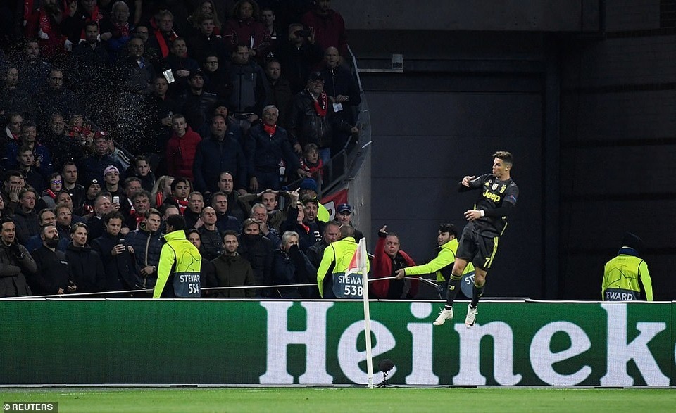 Những khoảnh khắc Juventus hòa thất vọng Ajax trong ngày C.Ronaldo tỏa sáng - 5 Những khoảnh khắc Juventus hòa thất vọng Ajax trong ngày C.Ronaldo tỏa sáng - 5