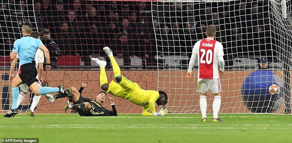 Những khoảnh khắc Juventus hòa thất vọng Ajax trong ngày C.Ronaldo tỏa sáng - 2 Những khoảnh khắc Juventus hòa thất vọng Ajax trong ngày C.Ronaldo tỏa sáng - 2