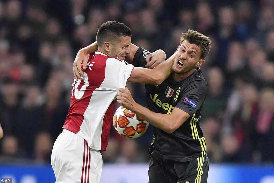 Những khoảnh khắc Juventus hòa thất vọng Ajax trong ngày C.Ronaldo tỏa sáng - 6 Những khoảnh khắc Juventus hòa thất vọng Ajax trong ngày C.Ronaldo tỏa sáng - 6