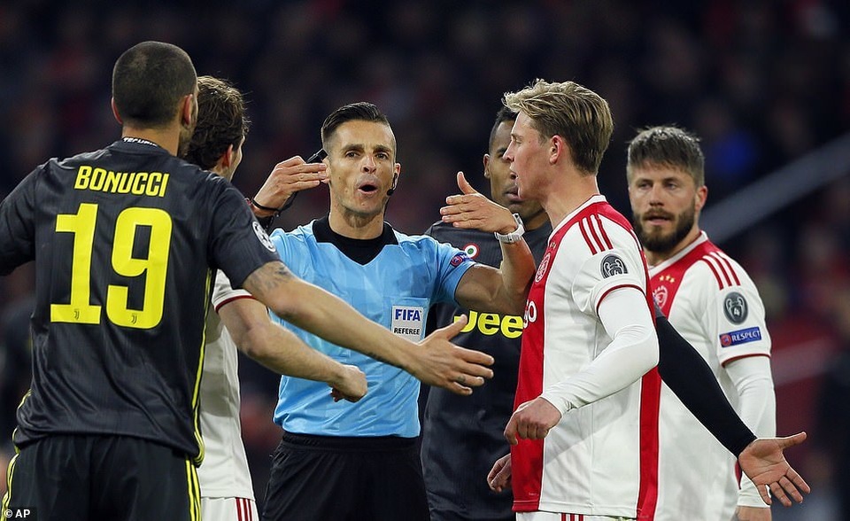 Những khoảnh khắc Juventus hòa thất vọng Ajax trong ngày C.Ronaldo tỏa sáng - 7 Những khoảnh khắc Juventus hòa thất vọng Ajax trong ngày C.Ronaldo tỏa sáng - 7