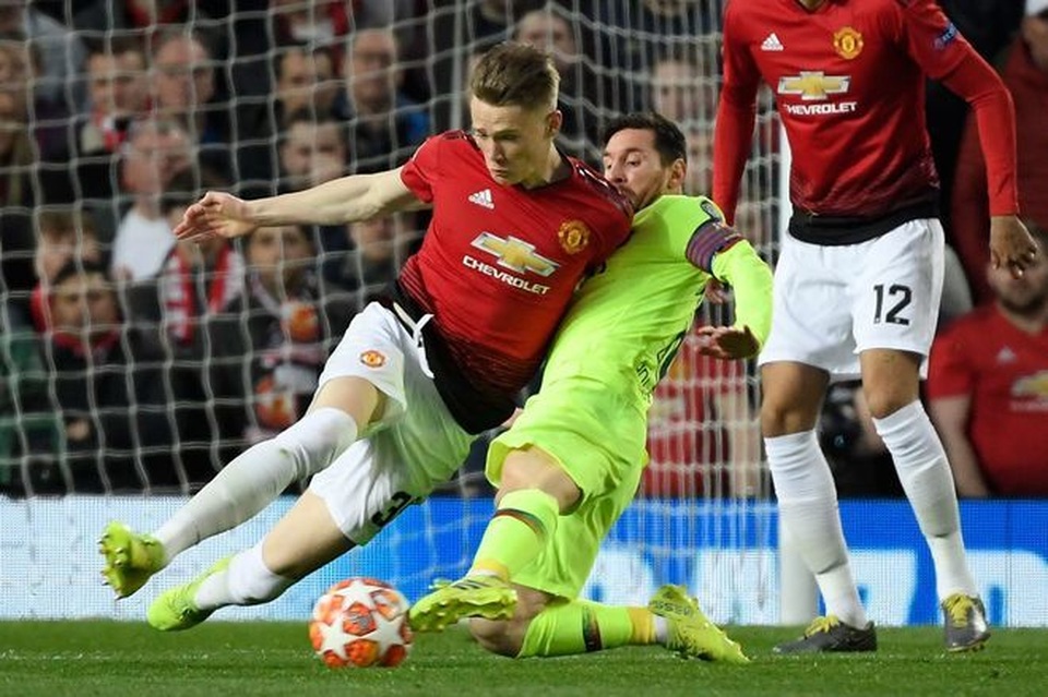 Man Utd 0-1 Barcelona: Luke Shaw phản lưới nhà - 9 Man Utd 0-1 Barcelona: Luke Shaw phản lưới nhà - 9