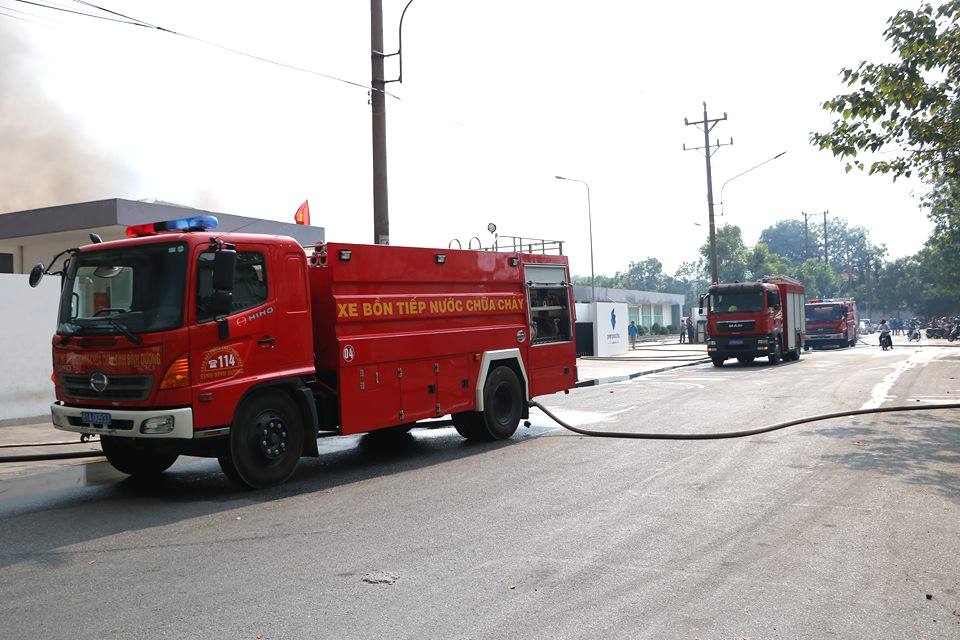 Cháy cực lớn trong khu công nghiệp Sóng Thần 2 - 15 Cháy cực lớn trong khu công nghiệp Sóng Thần 2 - 15