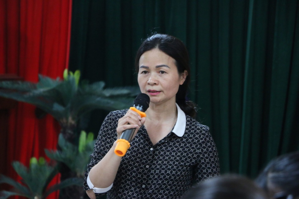 Hà Nội: Tạm đình chỉ 3 ngày thầy giáo bị “tố” lạm dụng tình dục 7 nam sinh - 1 Hà Nội: Tạm đình chỉ 3 ngày thầy giáo bị “tố” lạm dụng tình dục 7 nam sinh - 1