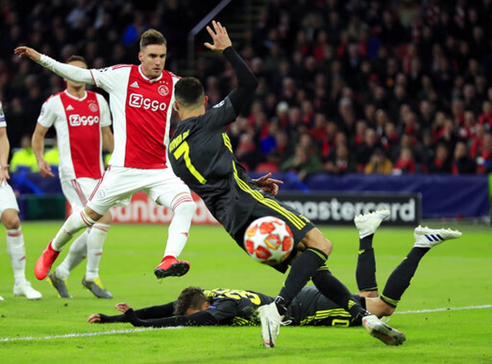 C.Ronaldo lập công, Juventus chật vật cầm hòa Ajax - 1