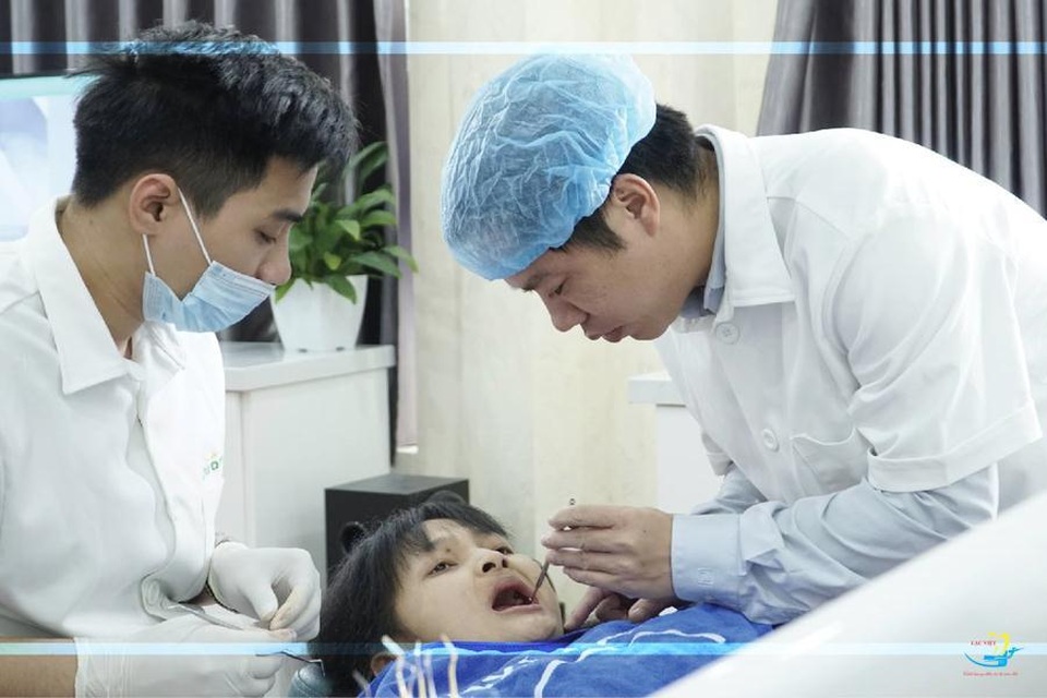 Cấy ghép implant All on 4: Giải pháp cho người mất răng toàn hàm - 2 Cấy ghép implant All on 4: Giải pháp cho người mất răng toàn hàm - 2