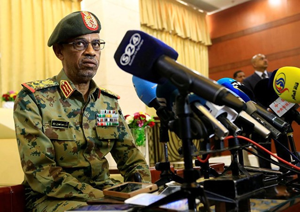 Quân đội Sudan đảo chính, Tổng thống cầm quyền 30 năm bị phế truất - 1 Quân đội Sudan đảo chính, Tổng thống cầm quyền 30 năm bị phế truất - 1