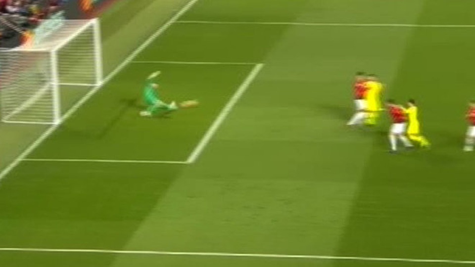 Man Utd 0-1 Barcelona: Luke Shaw phản lưới nhà - 11 Man Utd 0-1 Barcelona: Luke Shaw phản lưới nhà - 11