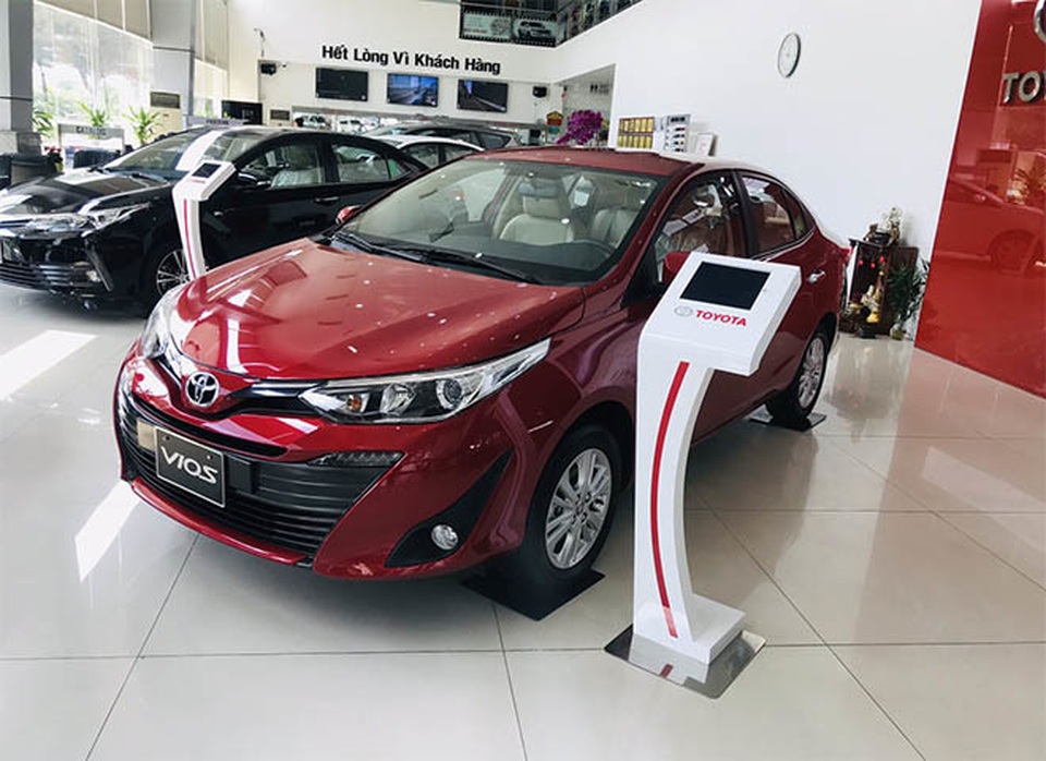 Loạt ô tô giảm giá khủng trong tháng 4 - 2 Loạt ô tô giảm giá khủng trong tháng 4 - 2