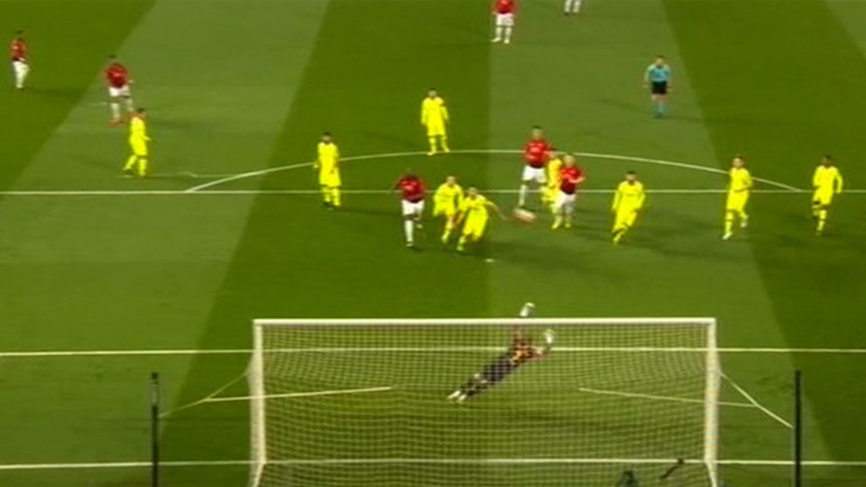 Man Utd 0-1 Barcelona: Luke Shaw phản lưới nhà - 19 Man Utd 0-1 Barcelona: Luke Shaw phản lưới nhà - 19