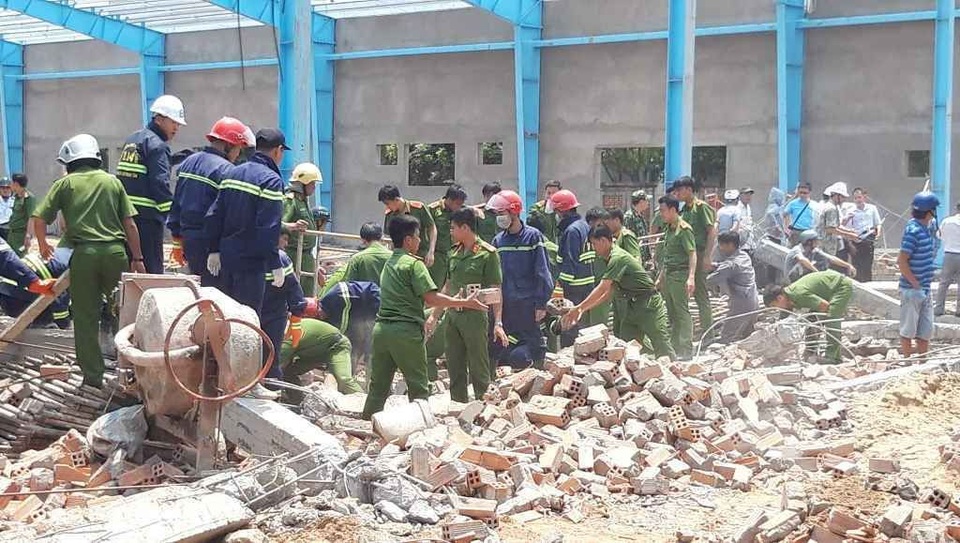 Mỗi ngày xảy ra trung bình 22 vụ tai nạn lao động - 1 Mỗi ngày xảy ra trung bình 22 vụ tai nạn lao động - 1