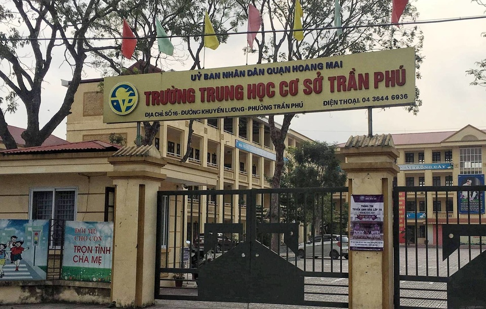 Thầy giáo bị “tố” dâm ô 7 nam sinh: “Chỉ là trêu đùa quá mức” - 2 Thầy giáo bị “tố” dâm ô 7 nam sinh: “Chỉ là trêu đùa quá mức” - 2