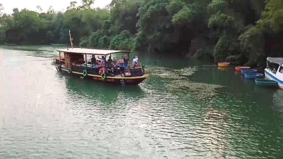 Trải nghiệm du thuyền giữa lòng di sản Phong Nha, tham quan các làng nghề - 2 Trải nghiệm du thuyền giữa lòng di sản Phong Nha, tham quan các làng nghề - 2