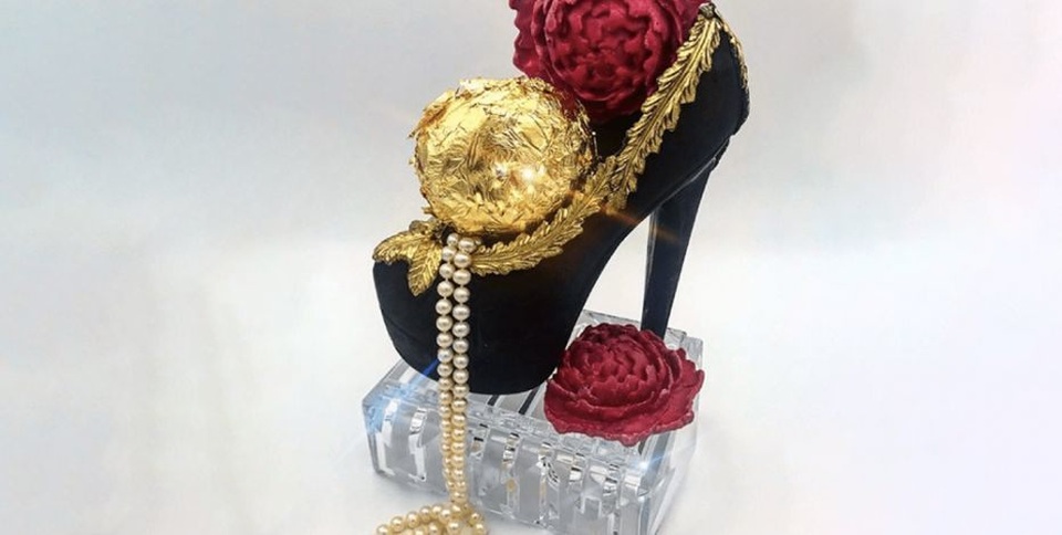 Choáng với chiếc bánh quy phủ vàng đắt nhất thế giới giá 23 triệu đồng - 1 Choáng với chiếc bánh quy phủ vàng đắt nhất thế giới giá 23 triệu đồng - 1