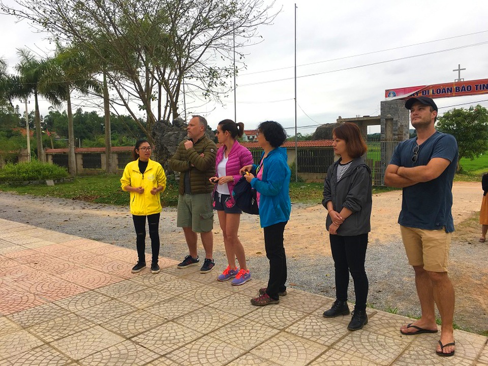 Trải nghiệm du thuyền giữa lòng di sản Phong Nha, tham quan các làng nghề - 4 Trải nghiệm du thuyền giữa lòng di sản Phong Nha, tham quan các làng nghề - 4