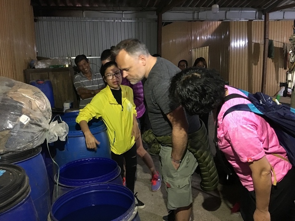 Trải nghiệm du thuyền giữa lòng di sản Phong Nha, tham quan các làng nghề - 6 Trải nghiệm du thuyền giữa lòng di sản Phong Nha, tham quan các làng nghề - 6