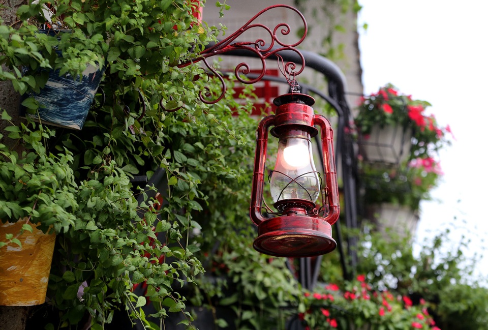 Quán cà phê hè phố theo phong cách Pháp ở Sài Gòn - 14