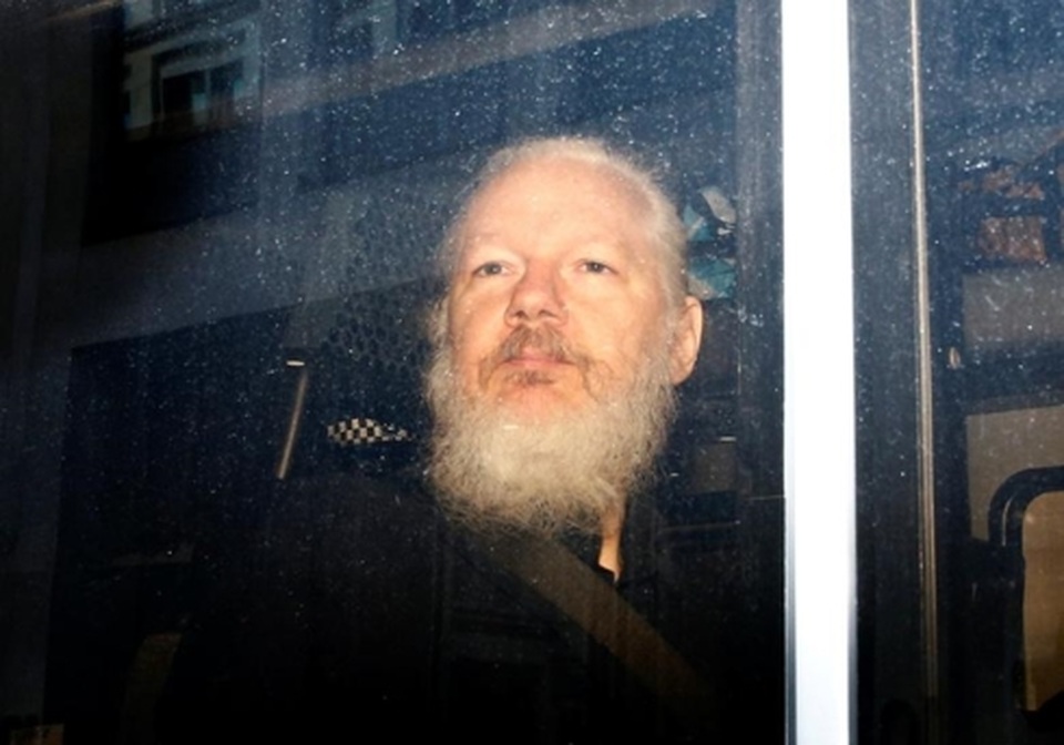 Những “quả bom” của WikiLeaks khiến chính phủ Mỹ “đau đầu” - 1 Những “quả bom” của WikiLeaks khiến chính phủ Mỹ “đau đầu” - 1