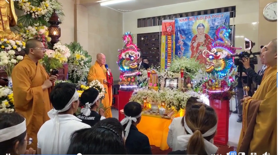Phương Thanh, Minh Nhí, Trịnh Kim Chi… nghẹn ngào tiễn biệt nghệ sĩ Anh Vũ - 5 Phương Thanh, Minh Nhí, Trịnh Kim Chi… nghẹn ngào tiễn biệt nghệ sĩ Anh Vũ - 5