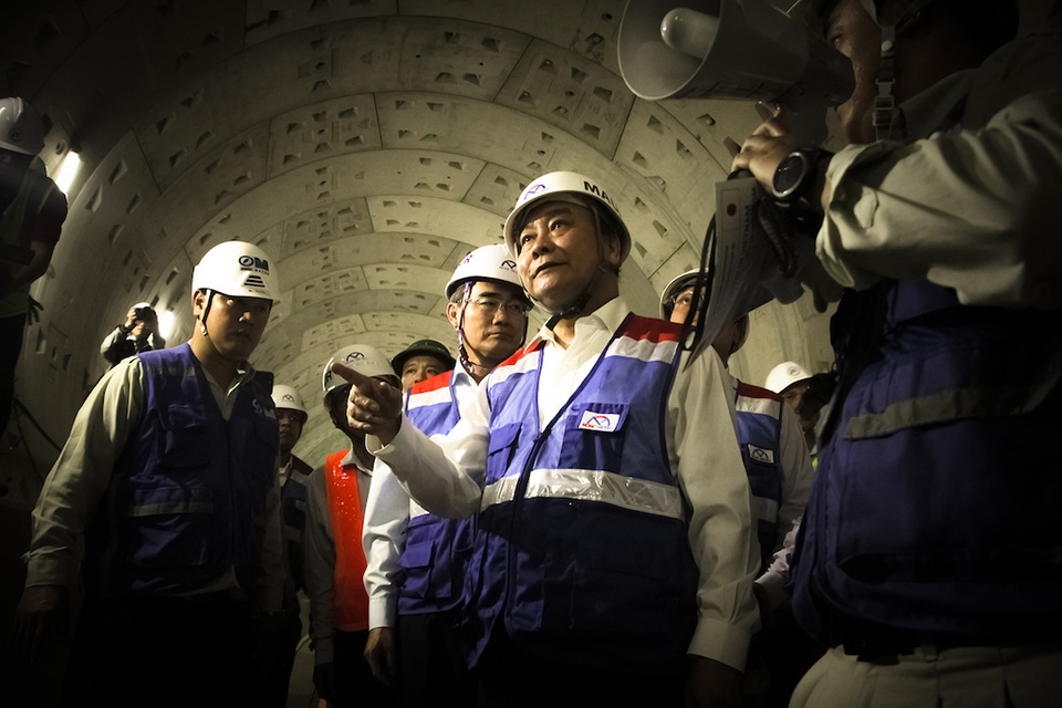Thủ tướng Nguyễn Xuân Phúc thị sát tuyến metro số 1 của TPHCM - 9 Thủ tướng Nguyễn Xuân Phúc thị sát tuyến metro số 1 của TPHCM - 9