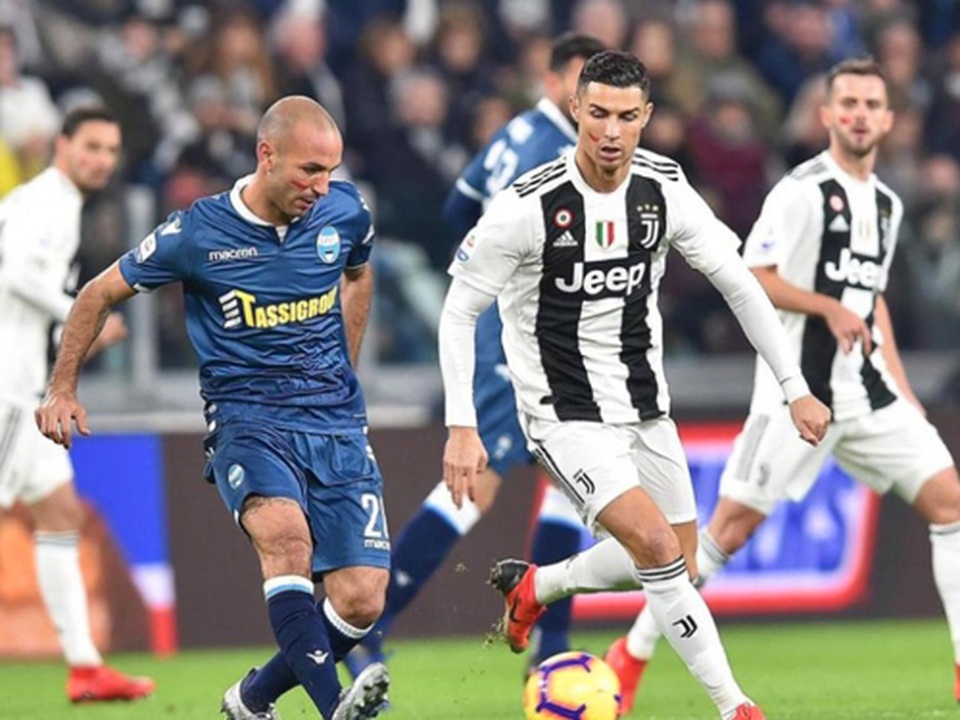 C.Ronaldo lần đầu tiên đăng quang Serie A cùng Juventus? - 1 C.Ronaldo lần đầu tiên đăng quang Serie A cùng Juventus? - 1