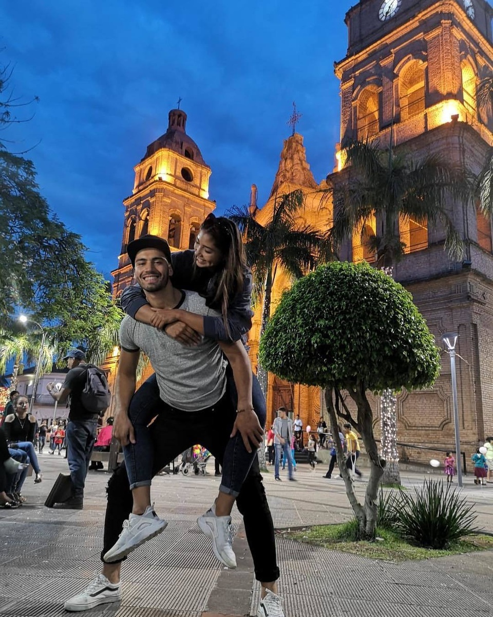Hoa hậu Bolivia bị tước vương miện vì mang bầu - 8 Hoa hậu Bolivia bị tước vương miện vì mang bầu - 8