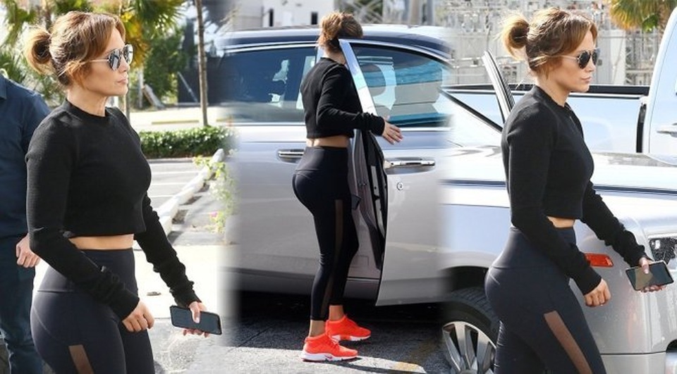 Jennifer Lopez trẻ đẹp nhờ tập gym chăm chỉ - 7 Jennifer Lopez trẻ đẹp nhờ tập gym chăm chỉ - 7