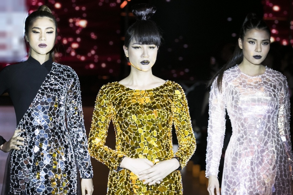 Thuý Diễm hoãn kỷ niệm ngày cưới đi catwalk với Trang Trần, Kim Dung - 4 Thuý Diễm hoãn kỷ niệm ngày cưới đi catwalk với Trang Trần, Kim Dung - 4