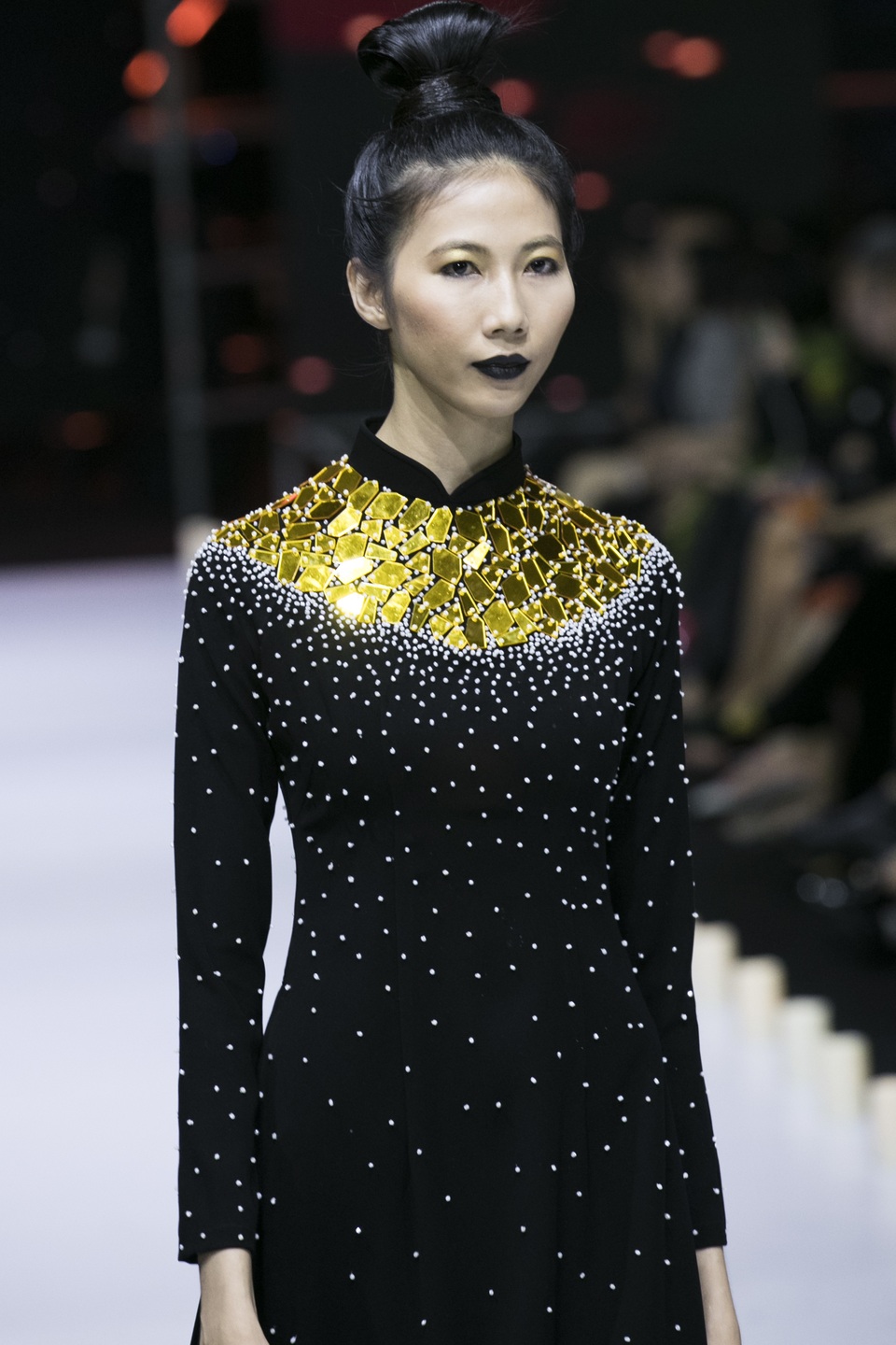 Thuý Diễm hoãn kỷ niệm ngày cưới đi catwalk với Trang Trần, Kim Dung - 9 Thuý Diễm hoãn kỷ niệm ngày cưới đi catwalk với Trang Trần, Kim Dung - 9