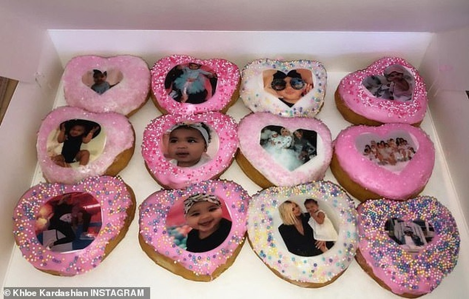 Khloe Kardashian tổ chức sinh nhật xa hoa cho con gái 1 tuổi - 9